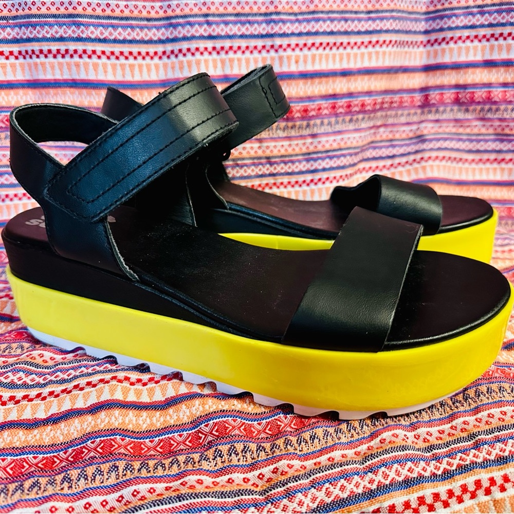 Sorel Cameron Platform Sandals